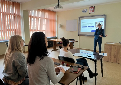 Komunikacja elektroniczna w środowisku korporacyjnym - szkolimy w ramach projektu "Future for Education"